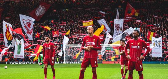  萨拉赫传射建功利物浦逆转热刺，积分榜紧咬曼城  