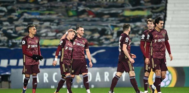  帕德博恩升班马展韧性，客场逼平传统强队获赞誉